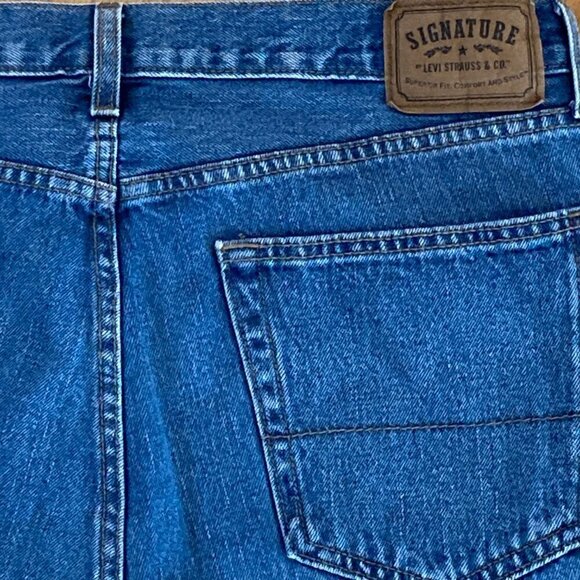 Levis Signature Regular Fit Faded Medium Wash Jeans Size 36 x 32 - Picture 7 of 9
